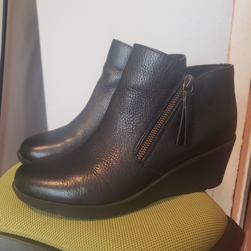 Sofft Salem Wedge Bootie